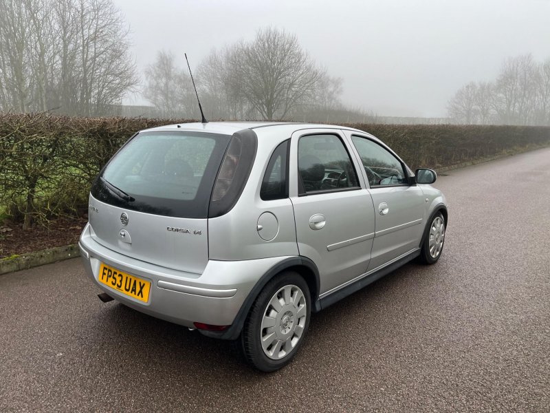 VAUXHALL CORSA
