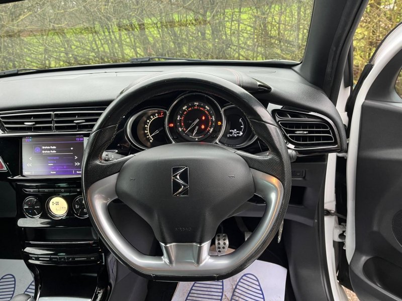 DS AUTOMOBILES DS 3