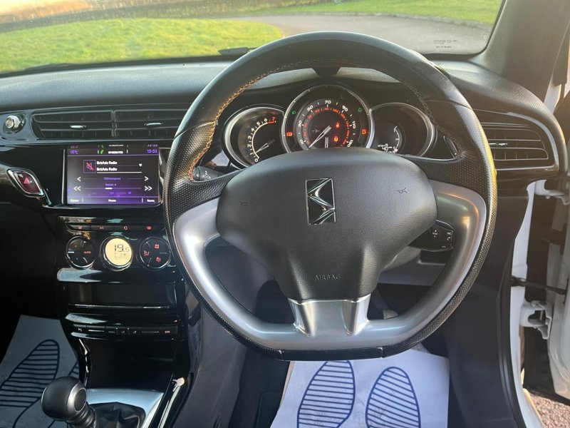 DS AUTOMOBILES DS 3