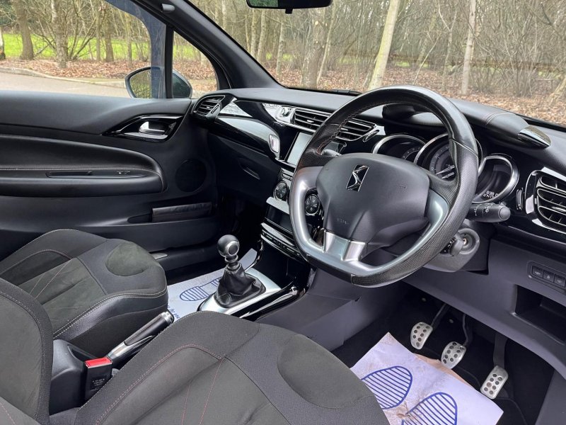 DS AUTOMOBILES DS 3