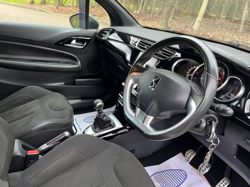 DS AUTOMOBILES DS 3