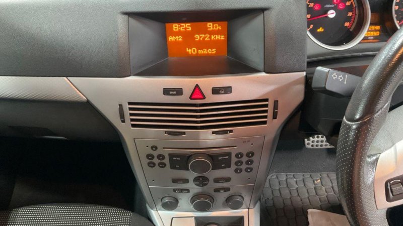VAUXHALL ASTRA