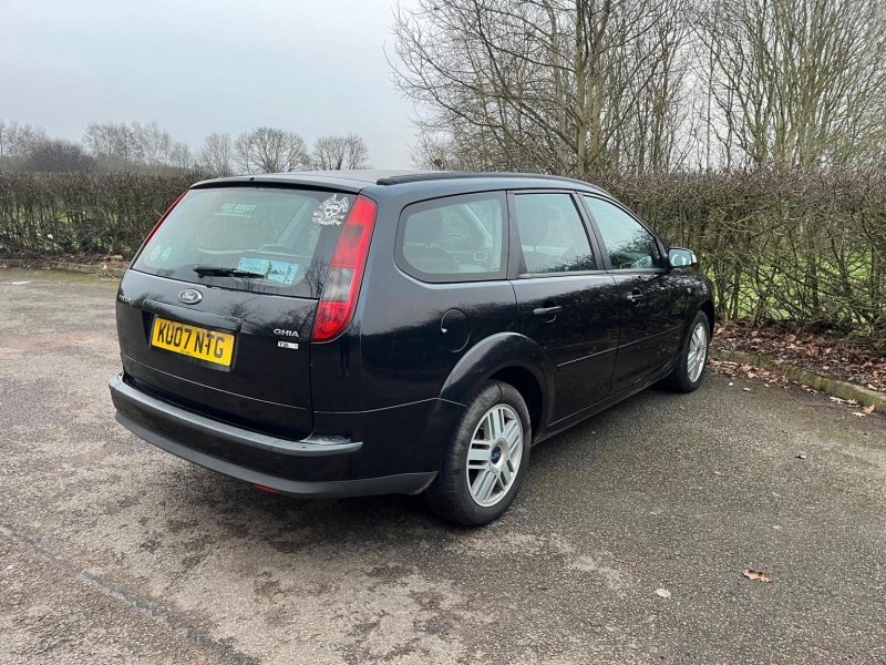 FORD FOCUS
