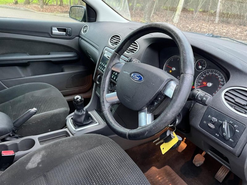 FORD FOCUS