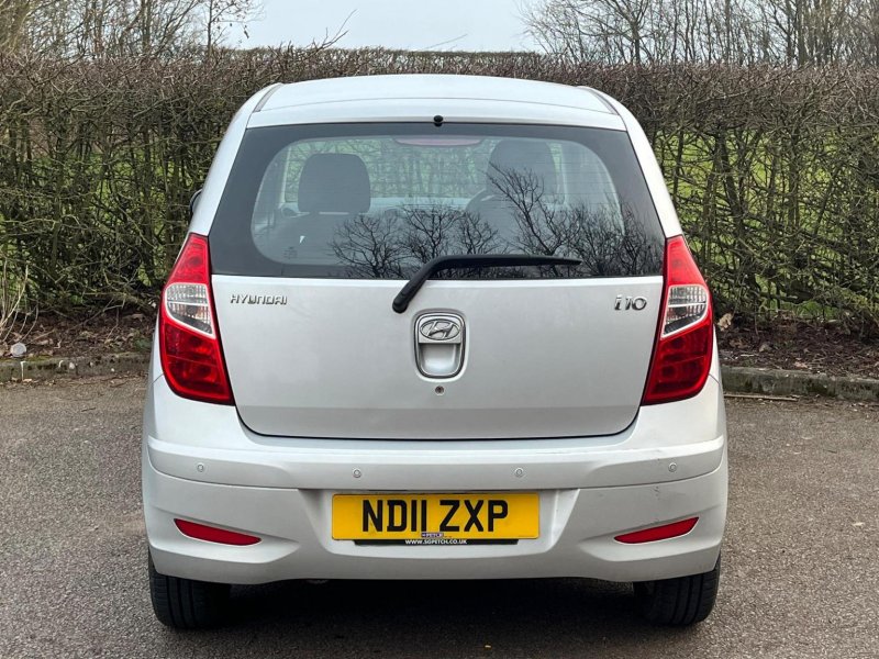 HYUNDAI I10