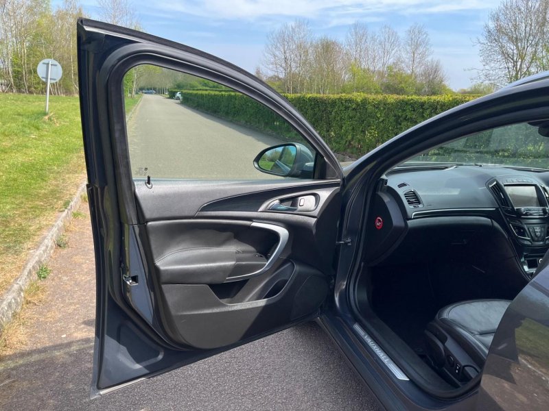 VAUXHALL INSIGNIA