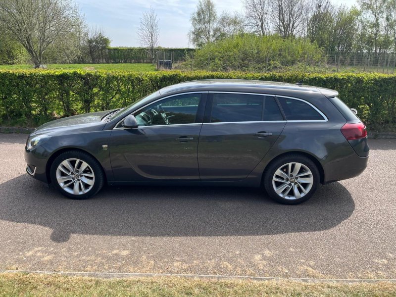 VAUXHALL INSIGNIA