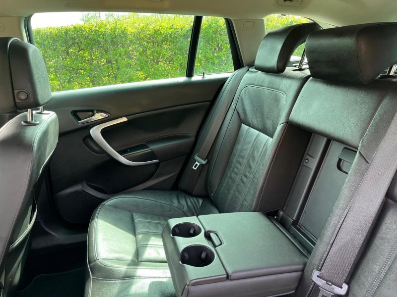VAUXHALL INSIGNIA