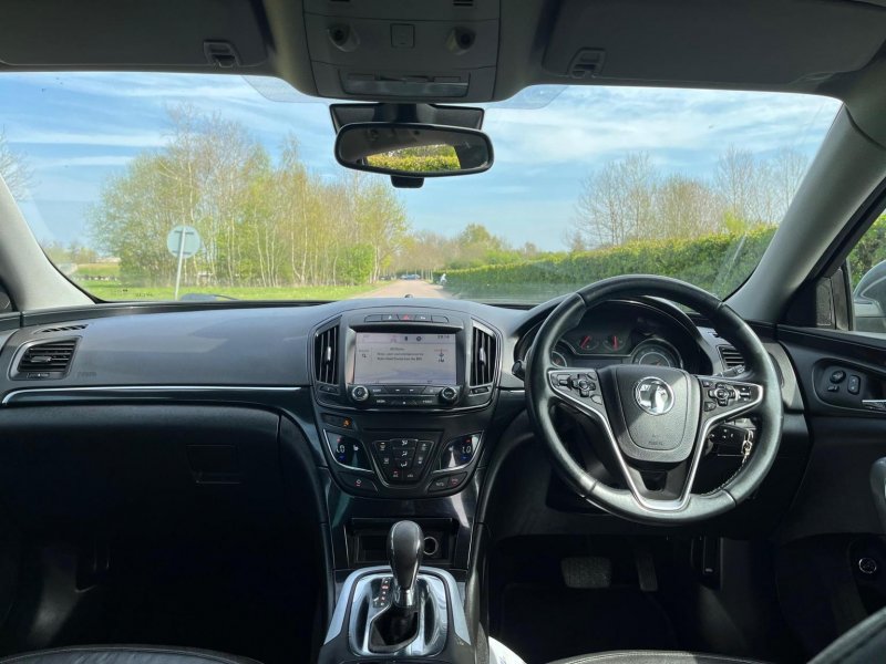 VAUXHALL INSIGNIA