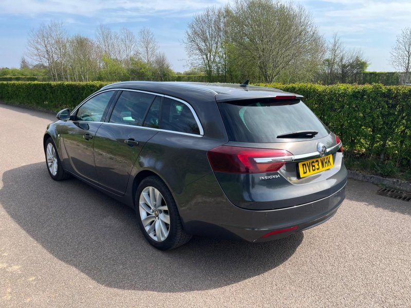 VAUXHALL INSIGNIA