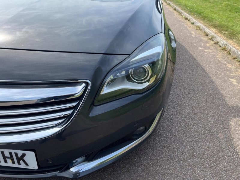 VAUXHALL INSIGNIA