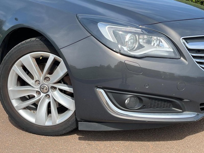 VAUXHALL INSIGNIA