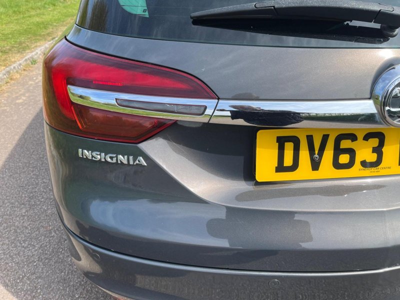 VAUXHALL INSIGNIA