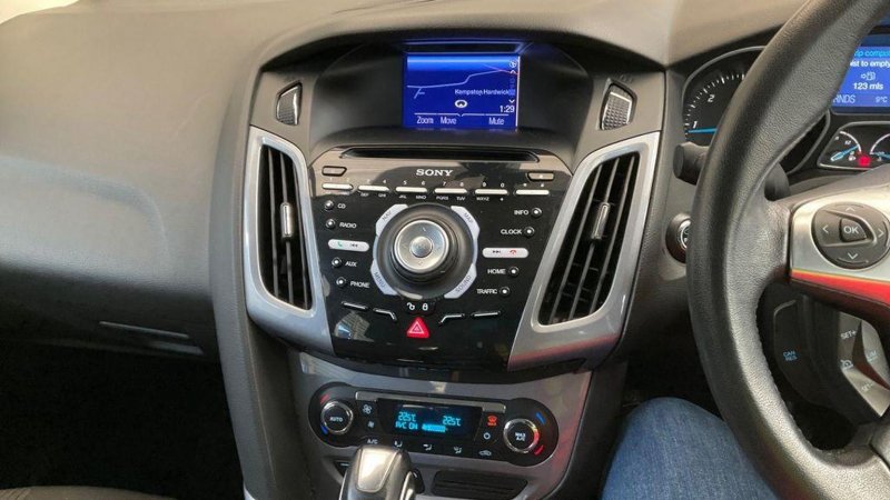 FORD FOCUS