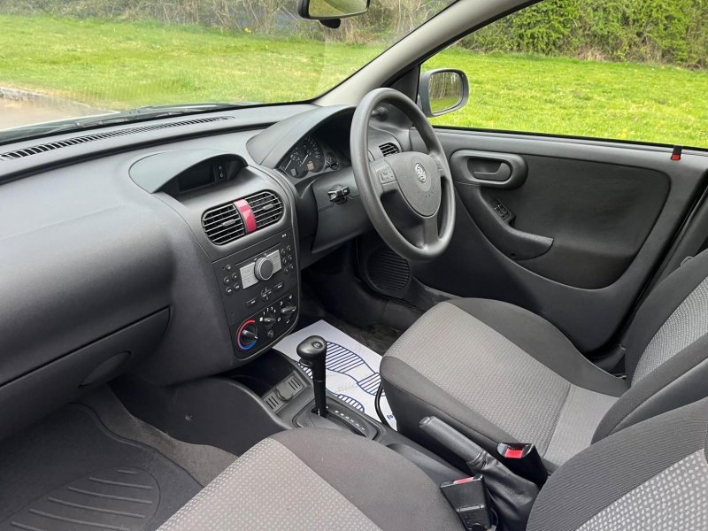 VAUXHALL CORSA