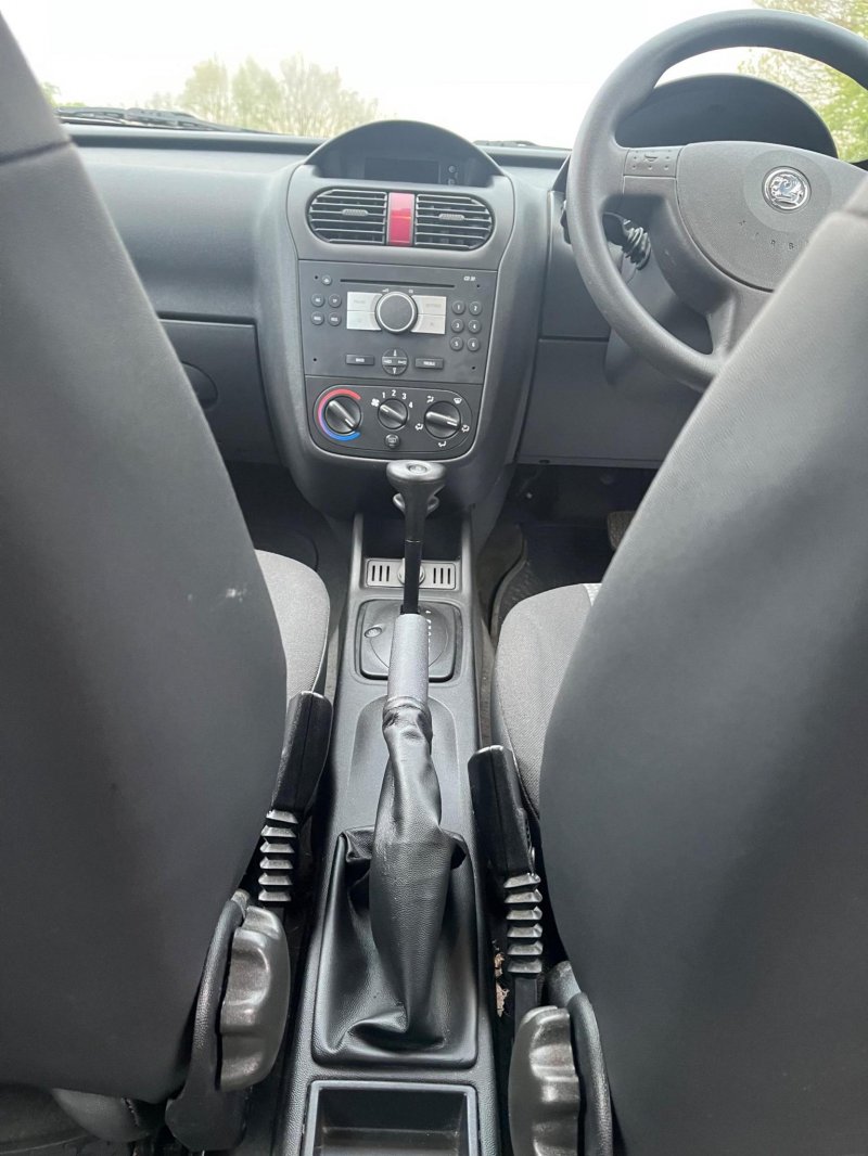 VAUXHALL CORSA