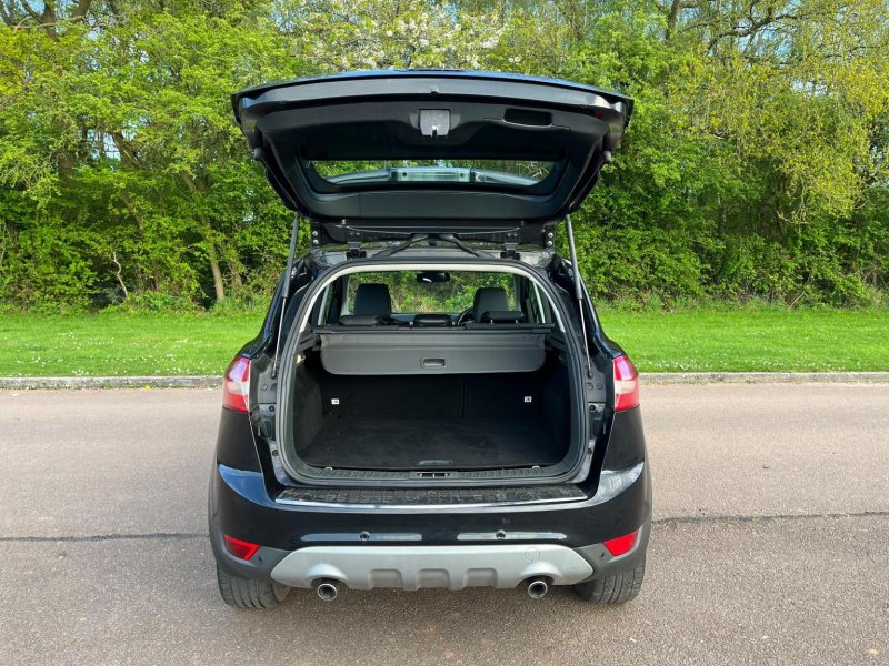 FORD KUGA