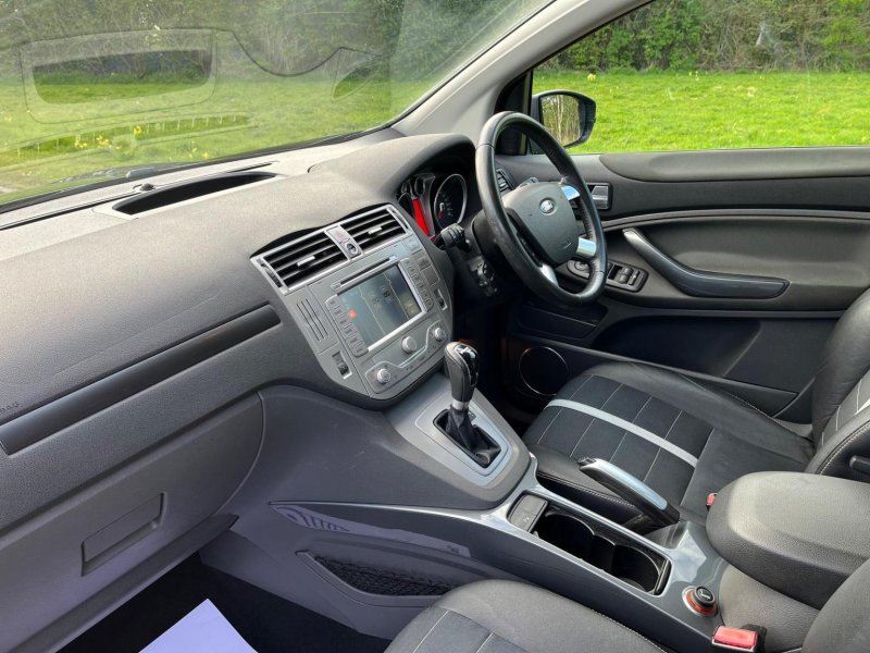 FORD KUGA