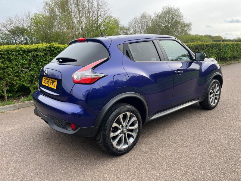 NISSAN JUKE