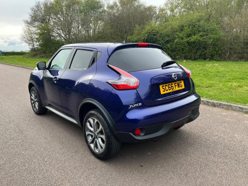 NISSAN JUKE