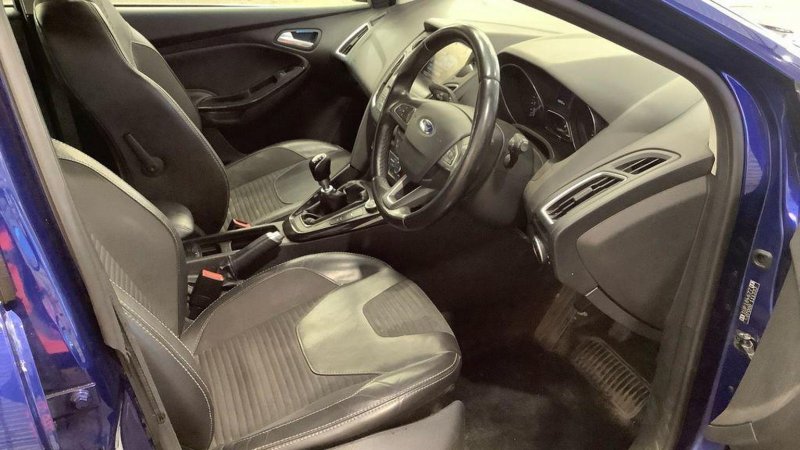 FORD FOCUS
