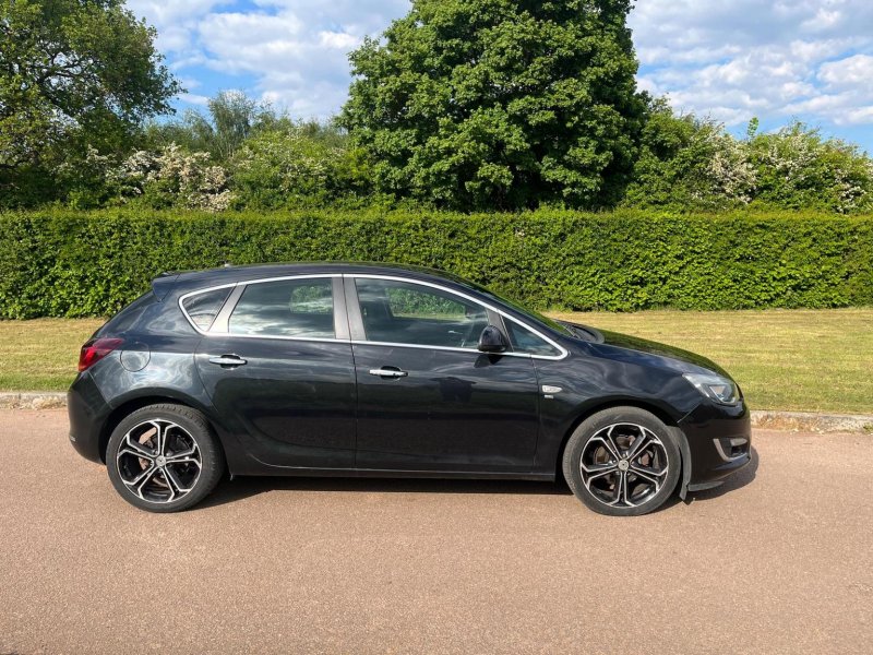 VAUXHALL ASTRA