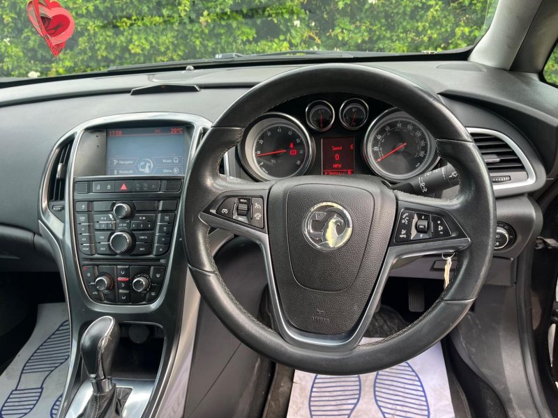 VAUXHALL ASTRA