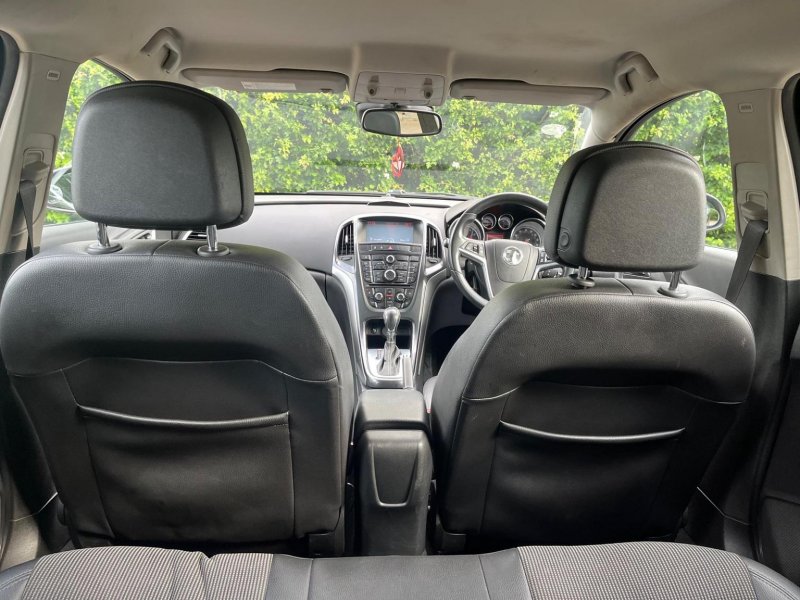 VAUXHALL ASTRA