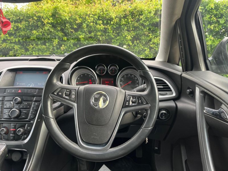 VAUXHALL ASTRA