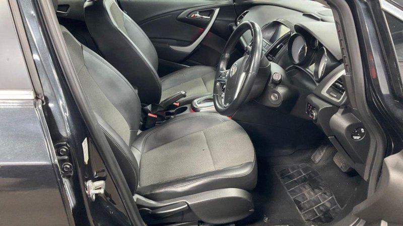 VAUXHALL ASTRA