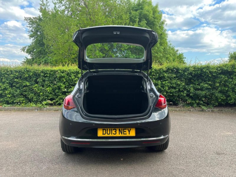 VAUXHALL ASTRA