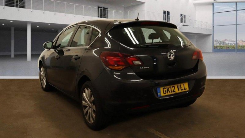 VAUXHALL ASTRA