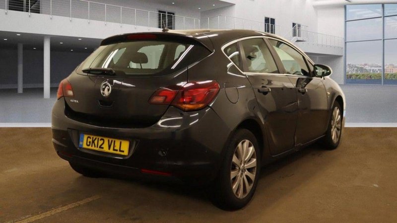VAUXHALL ASTRA