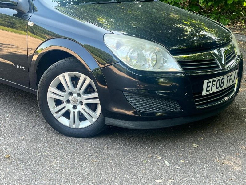 VAUXHALL ASTRA