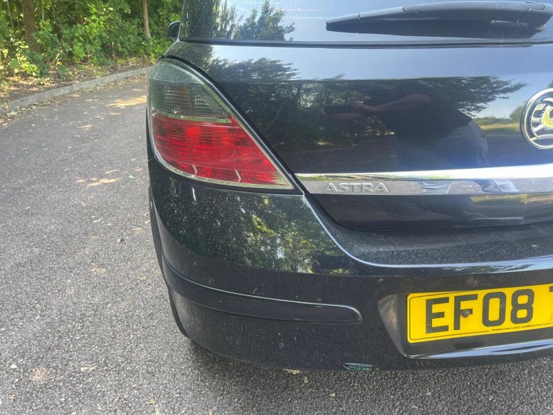VAUXHALL ASTRA